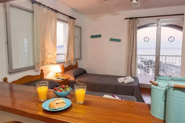 Zodiac Apartments Es Cana Extérieur photo